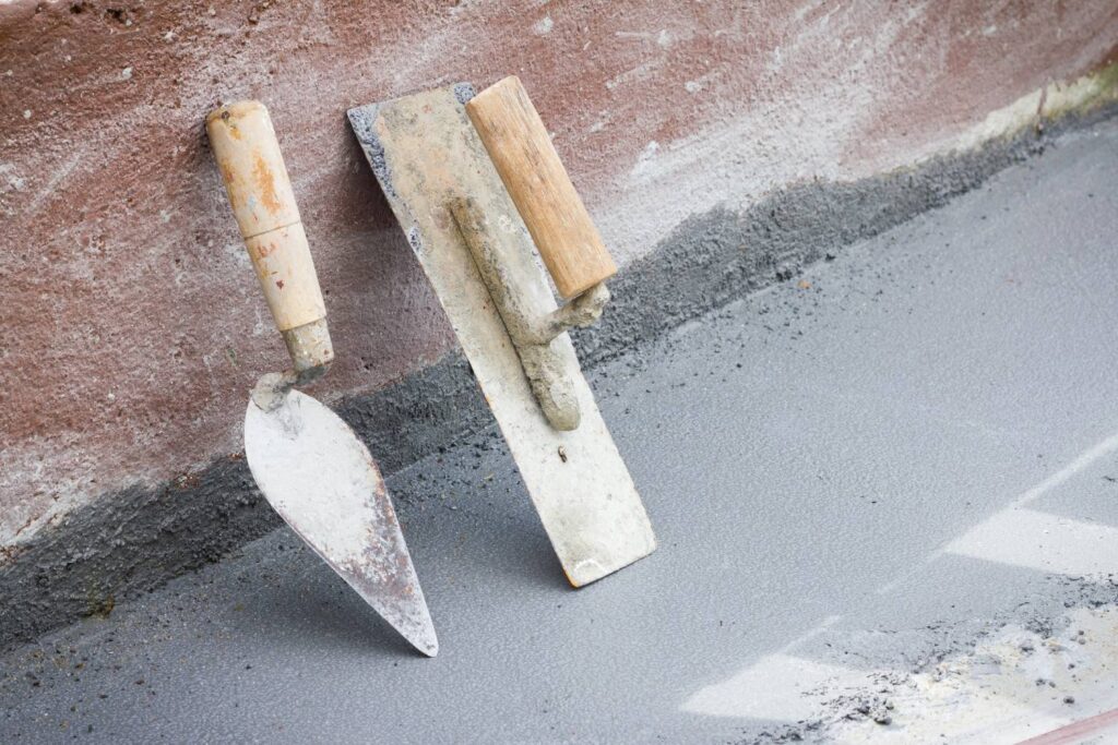 what type of plastering trowels should you use